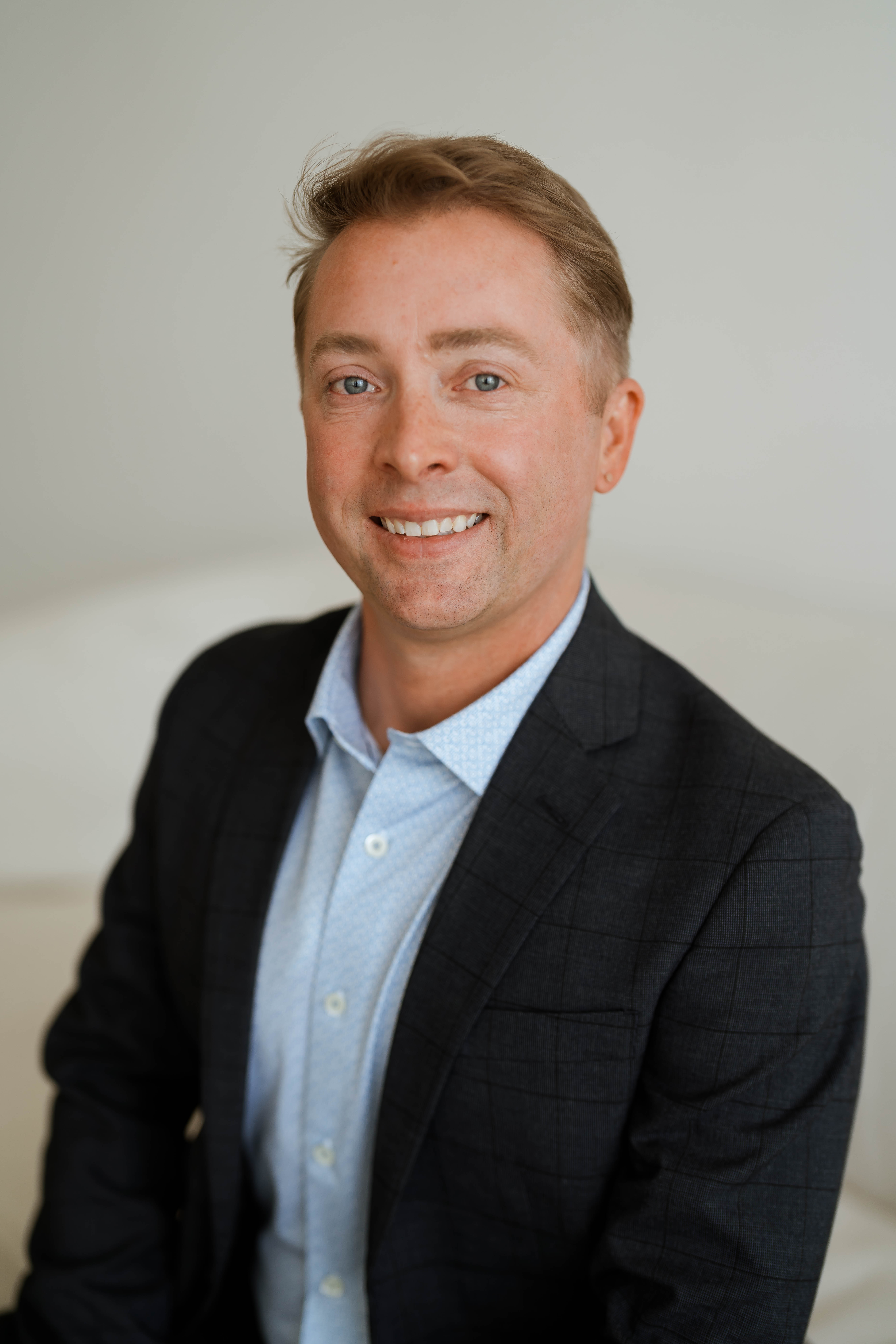 Andrew Krug Professional Headshot